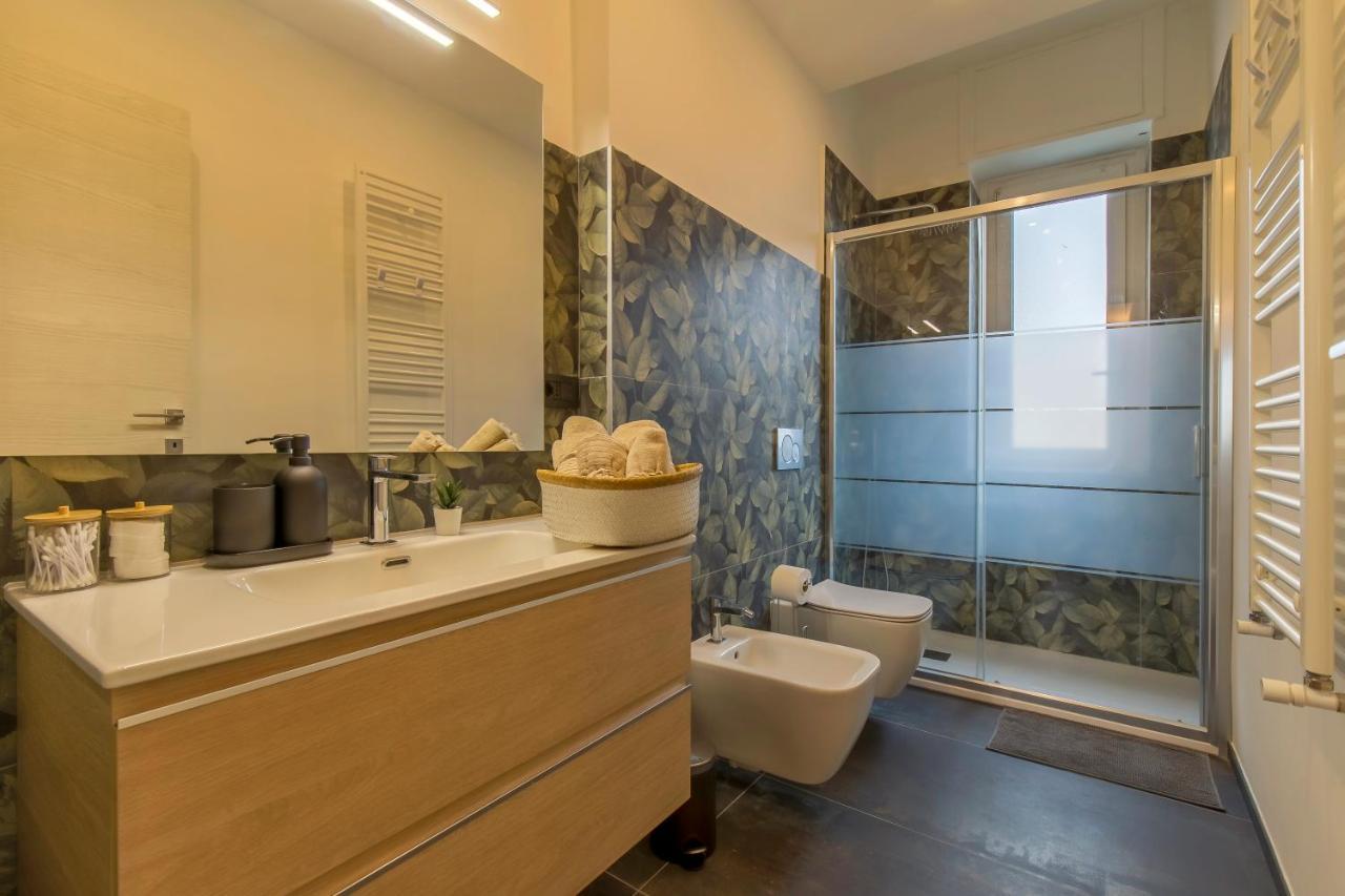 Modern & Bright 2 Bedroom Flat 50M From M4 Stop Милан Экстерьер фото
